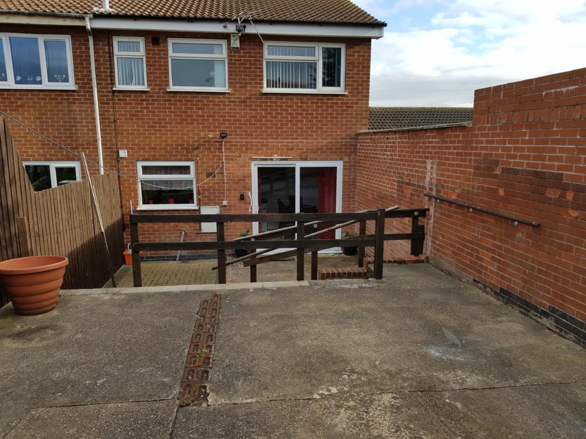 Penllech House - Huku Kwetu Notts - 3 Bedroom Spacious Lovely And Cosy With A Free Parking- Affordable And Suitable To Group Business Travellers Nottingham Zewnętrze zdjęcie