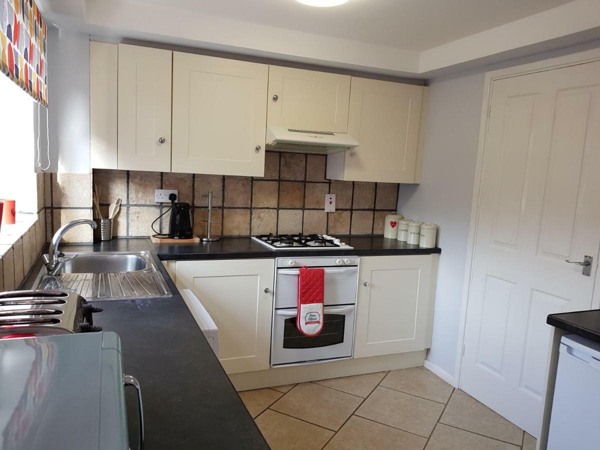 Penllech House - Huku Kwetu Notts - 3 Bedroom Spacious Lovely And Cosy With A Free Parking- Affordable And Suitable To Group Business Travellers Nottingham Zewnętrze zdjęcie