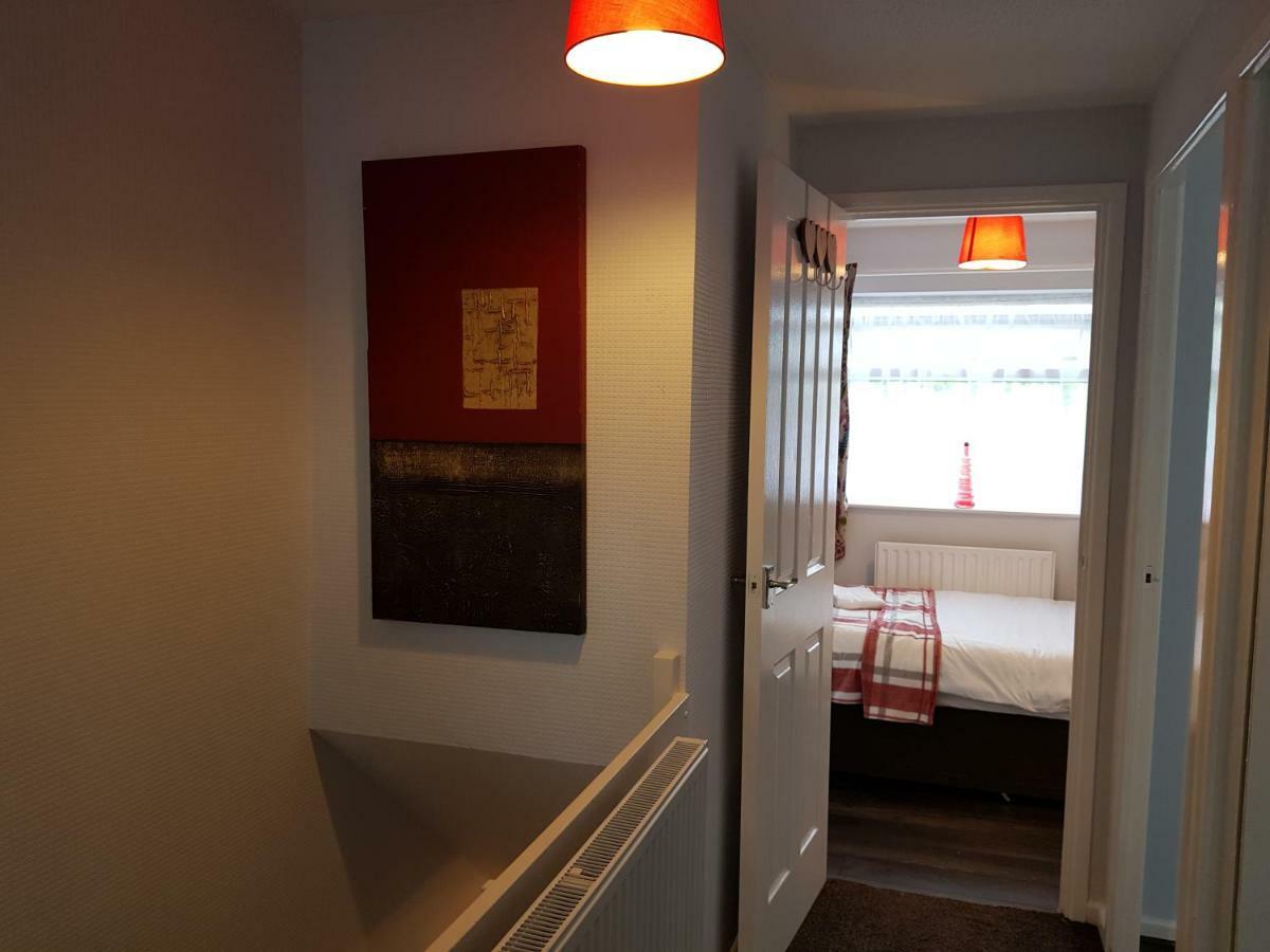 Penllech House - Huku Kwetu Notts - 3 Bedroom Spacious Lovely And Cosy With A Free Parking- Affordable And Suitable To Group Business Travellers Nottingham Zewnętrze zdjęcie